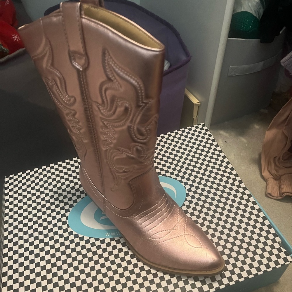 cowgirl boots
